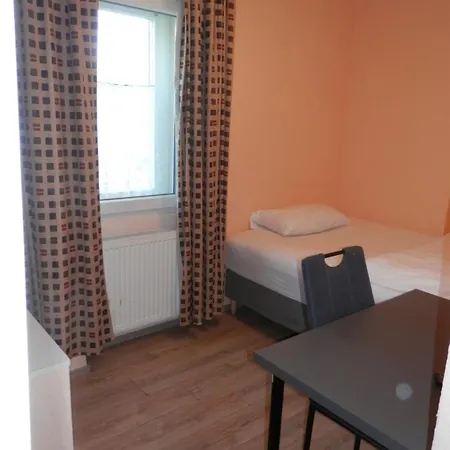 Relax Hotel-ludwigshafen * Людвигсхафен-на-Рейне